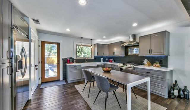 LodgeChic - Pet friendly, Hot Tub