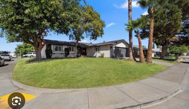 Lovely 4-bedroom house with AC in Sacramento