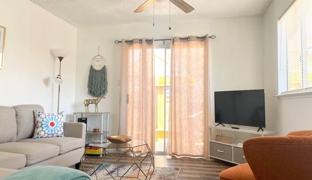 Lovely Apartment unit near central Coalinga