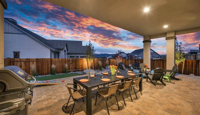 Luxe 1 Level Home Sum