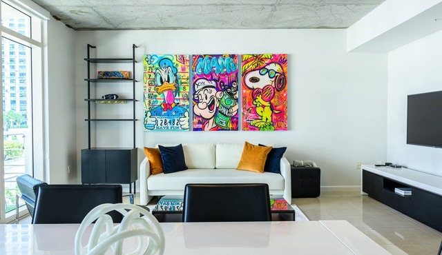 Luxurious 2bd/2ba Condo in Wynwood w/Pool & FREE Parking in Miami