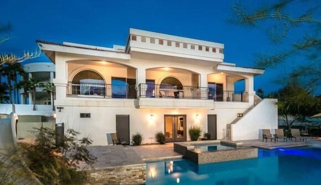 Luxury Estate in Prime Location w Panoramic views of Lake Havasu