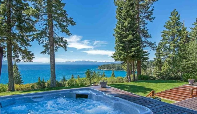 Luxury Mountain Modern Retreat with Epic Lake Views