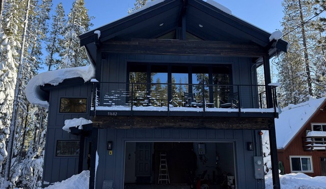 Luxury Mountain Retreat Near Donner Pass -brand new property sleeps 12