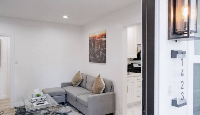 Luxury! New 3B2B Home in Alhambra