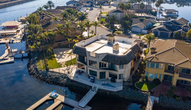 Luxury Retreat with Waterfront View Delta Access