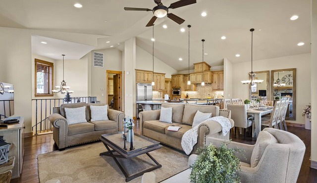 Luxury Tahoe Escape w/AC, King Suite, EV Charger, Golf Access & Near Lake Tahoe