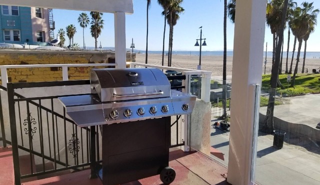 Luxury Venice Beach Penthouse with Panoramic Ocean Views