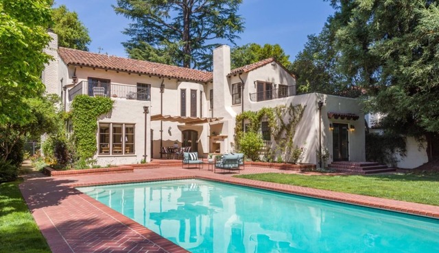 Luxury Villa w/Pool Palo Alto Silicon Valley, Downtown, King Bed