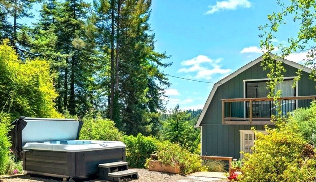 Magical Woods! River Hideaway! Pups OK! Hot Tub~Magic Mountain