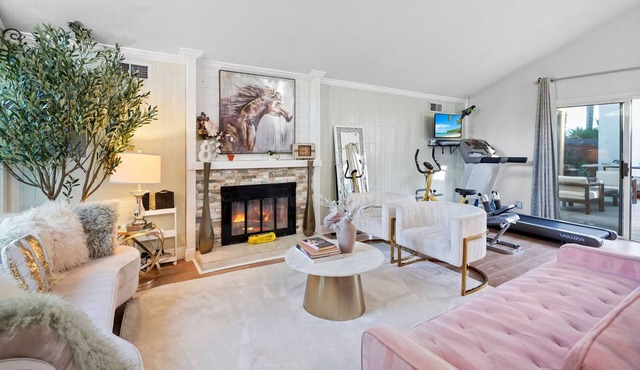 Main House Santa Clarita Retreat+Pets with fee