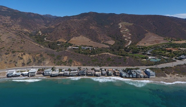Malibu Beach House 70 ft Of Sand On Private Beach