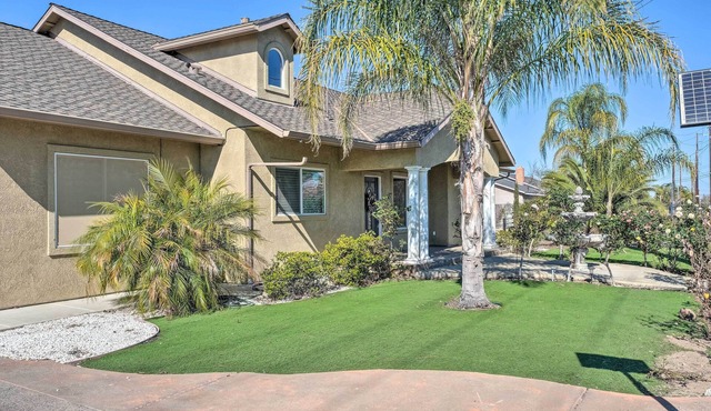 Manteca Home w/Gated Yard ~ 2 Mi to Downtown