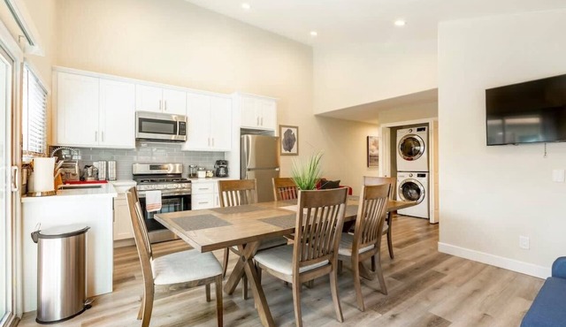 @Marbella Lane-6BR Duplex-DTWN SJ 10-Min to Levi's