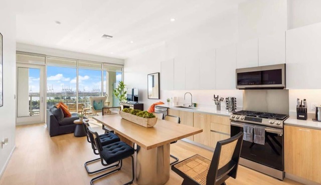 @ Marbella Lane - Grand 2BR w/Beach & Ocean Views