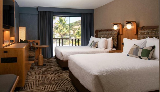 Marin Hilltop Hotel