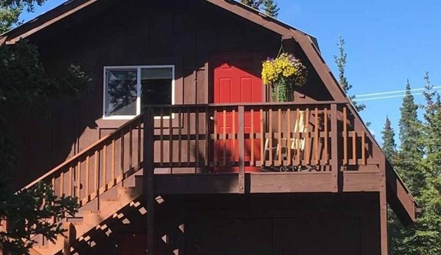 McKinley Creekside Cabins & Cafe'-The Carlo Loft in Denali National Park
