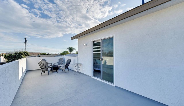 Mid-Term Stay in San Diego, 6 Mi to Downtown! in San Diego