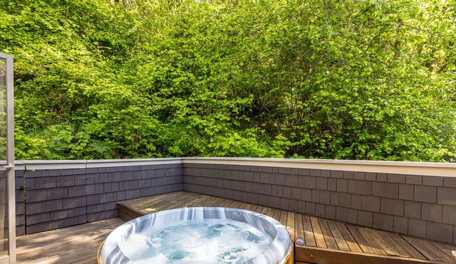 Mill Valley Gem 3BR Unbeatable Location w/ Hot Tub in Mill Valley