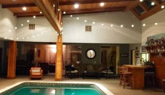 *Million Dollar Views and Indoor Pool!