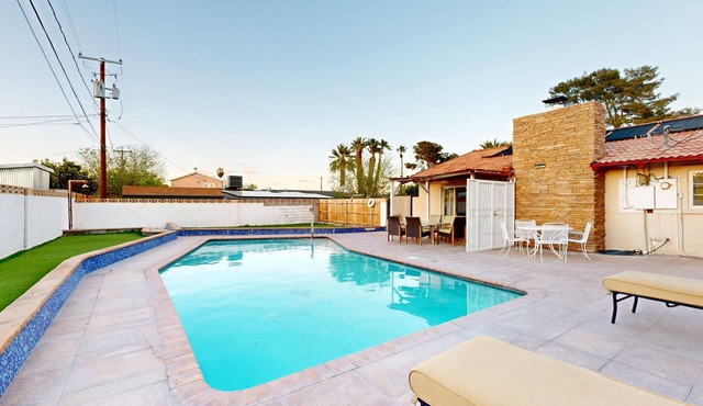 Minutes to Vegas Strip I Spacious I SPA in Las Vegas