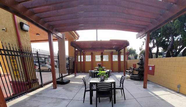 Mission Inn and Suites