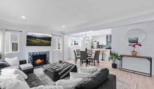 Modern 3BR Arcadia Gem by Santa Anita Golf Course
