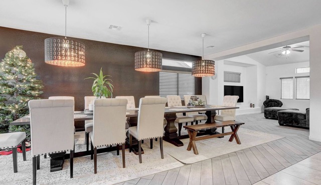 Modern 5 Bedroom Private Home