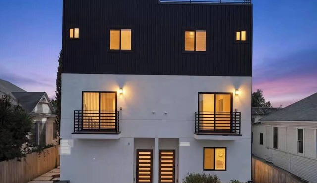 Modern 5BR/5BA Near USC & Downtown LA