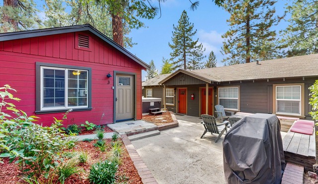 Modern Hideaway with Hot Tub & Firepit | Walk to Beach & Heavenly Village