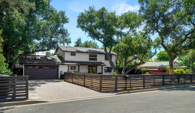 Modern Ojai Farmhouse: 3-BR Haven with Pool, Mountain Views & Beach Access!