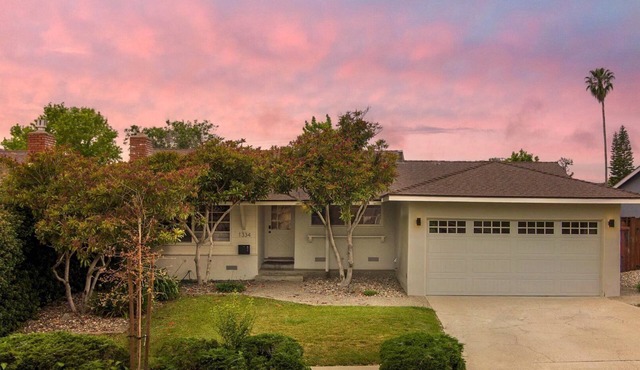 Modern SLO Home + Quiet Backyard with BBQ, near Downtown and Parks