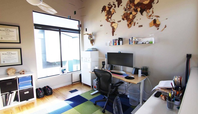 Modern SoCo Gem 2BD/2.5BA Urban Oasis in Great Location - Corporate Housing in Austin