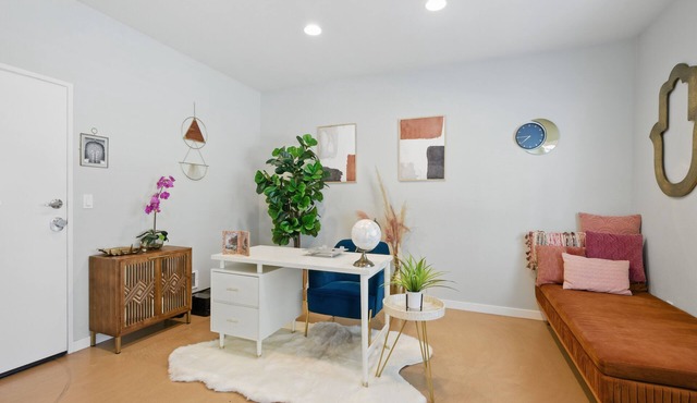 Modern tri-level townhome with 2 bedrooms located in West Oakland.