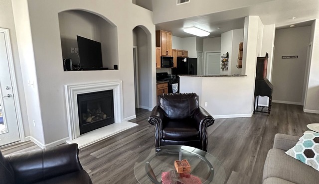 Monthly Home Rental 15 minutes to ski resort!