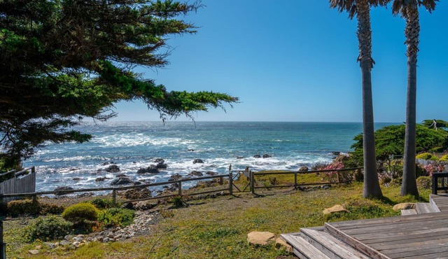 Monthly, Oceanfront 2 bed/2 bath Cottage on Park Hill with Stunning Views!