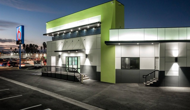 Motel 6 Canoga Park, CA