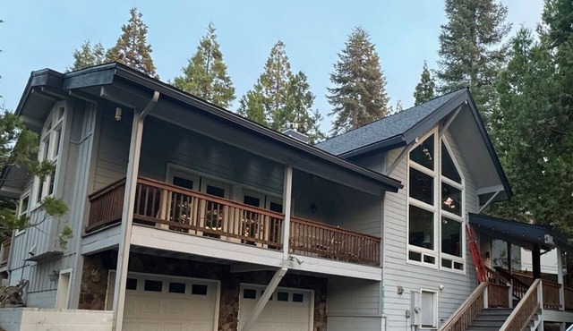Mountain escape at luxury Monarch house Shaver Lake less than 5 minutes to lake