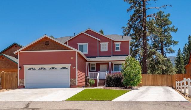 Mountain Retreat near Big Bear Lake – 3 BR, 2. BA,