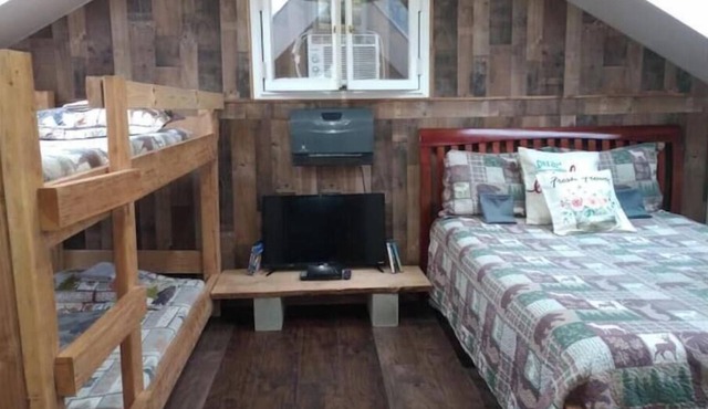 Mountain top Barn retreat with view