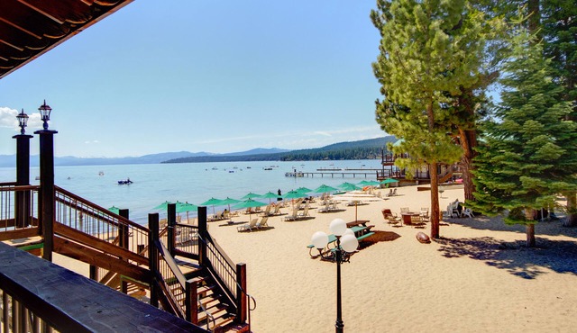 Mourelatos Lakeshore Resort