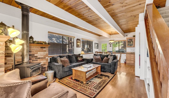 Mt. Rose A-Frame Cabin | Deck | BBQ