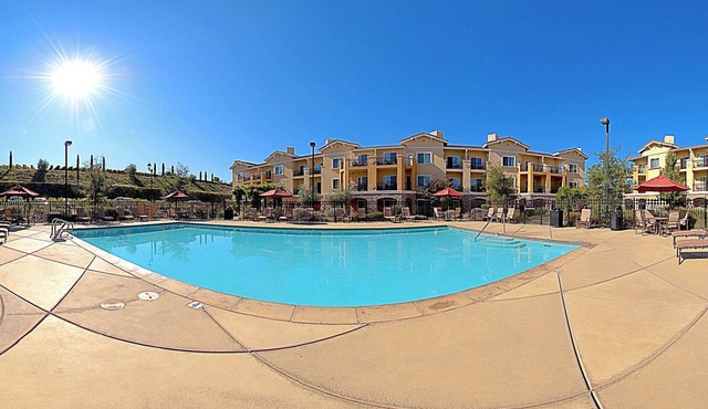 Napa, CA: Studio Unit w/Wifi & Access to Resort Pool, Golf - Beautiful Area!