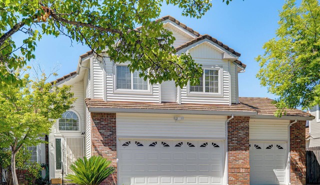 Near Travis AFB & Napa Valley! Family Home w/Yard