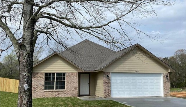 New construction 3BR, 2B in Lufkin