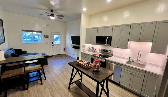 New Cozy & Modern 2-Bedroom Guesthouse in Charming Skagway in Skagway