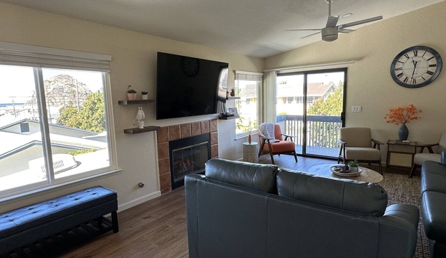 New! Exceptional quality 2 Bedroom Morro Rock view home 2 blocks to embarcadero