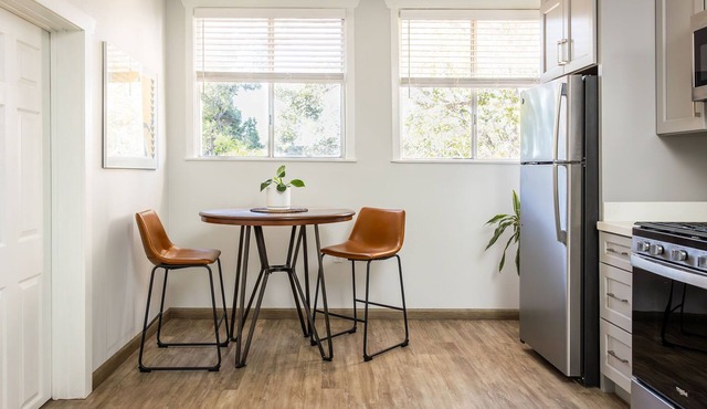 New Garden Escape, Oakland, be the first to stay!