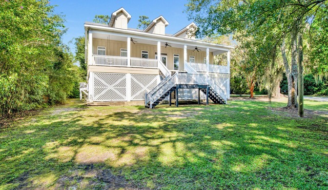 NEW LISTING! Bayfront, Spacious 6-bedroom house in delightful Fairhope in Fairhope