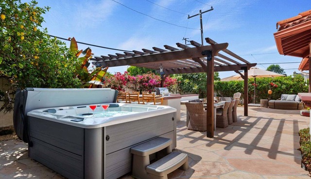 NEW to the Market - Sweet Casa De Sueno - 3 BD 2 BA, Jacuzzi - Walk to the beach
